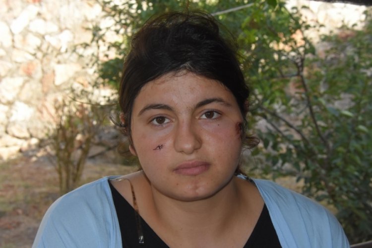 İzmir'de eşini &ccedil;ocuklarının g&ouml;z&uuml; &ouml;n&uuml;nde bı&ccedil;aklayan koca i&ccedil;in '&ouml;ld&uuml;rmeye teşebb&uuml;s'ten yargılama isteği