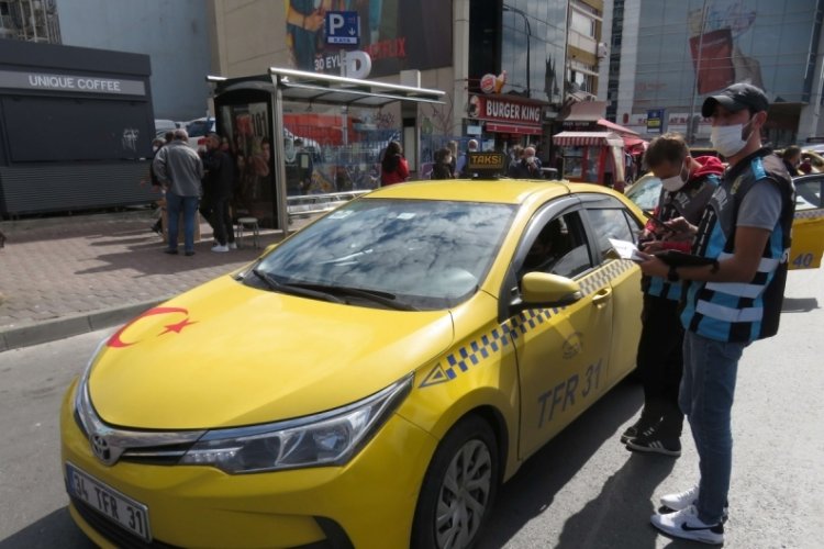 İstanbul Kadık&ouml;y'de taksicilere denetim