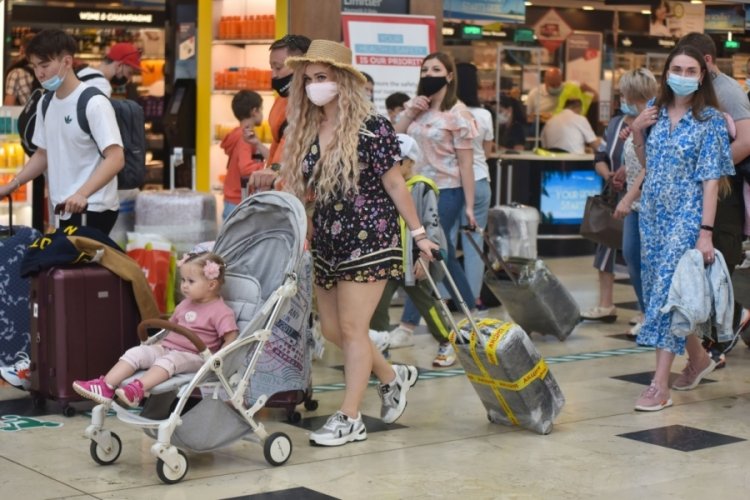 Antalya'ya gelen turist sayısı 7 milyonu ge&ccedil;ti