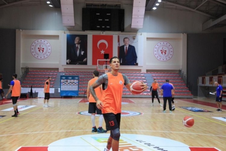 İlkan Karaman Semt 77 Yalovaspor kadrosunda!