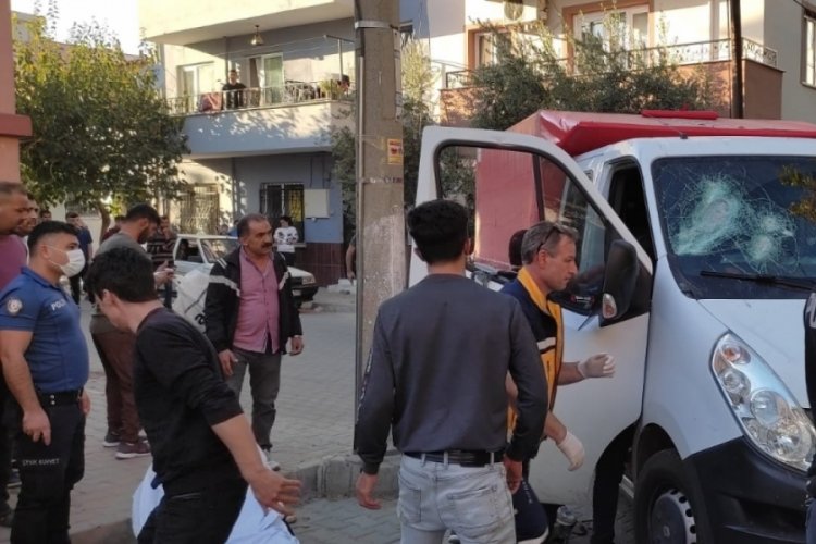 Husumetliler arasında kanlı hesaplaşma: 3 yaralı