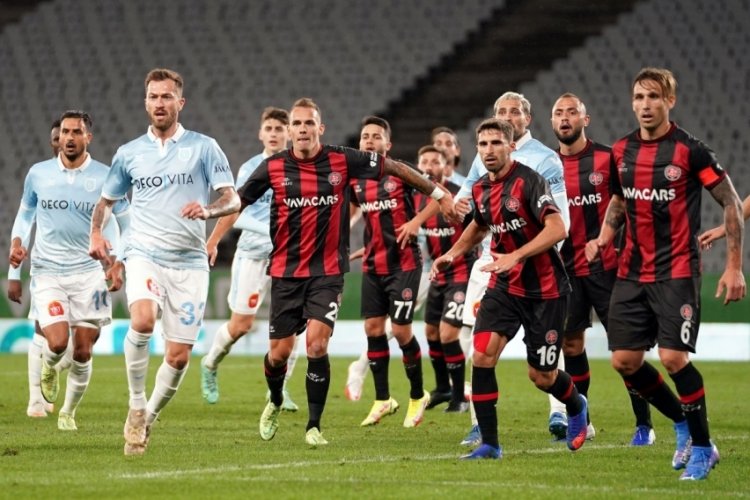 Karag&uuml;mr&uuml;k, Başakşehir'i 3-1 mağlup etti