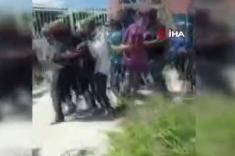 Meksika'da yerli grup belediye başkanını ka&ccedil;ırdı