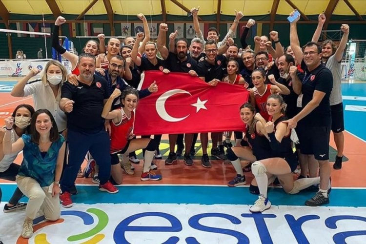 İşitme Engelliler Kadın Voleybol Milli Takımı d&uuml;nya şampiyonu oldu