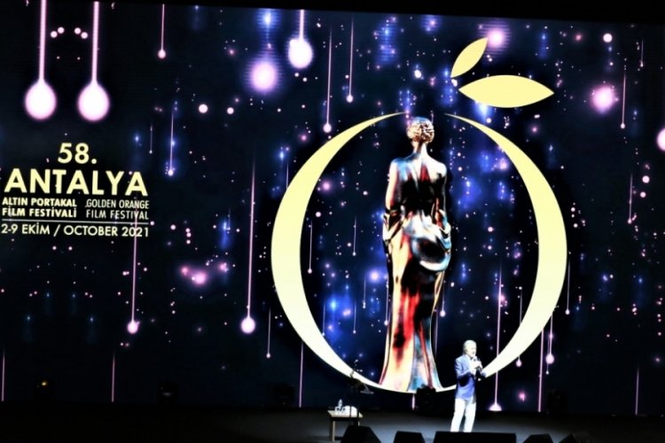 Antalya Altın Portakal Film Festivali, kırmızı halı ge&ccedil;idiyle başladı