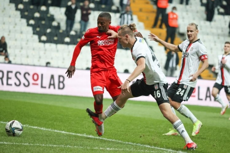 Beşiktaş ekibi ev sahibi olduğu ma&ccedil;ta Sivasspor'u yendi