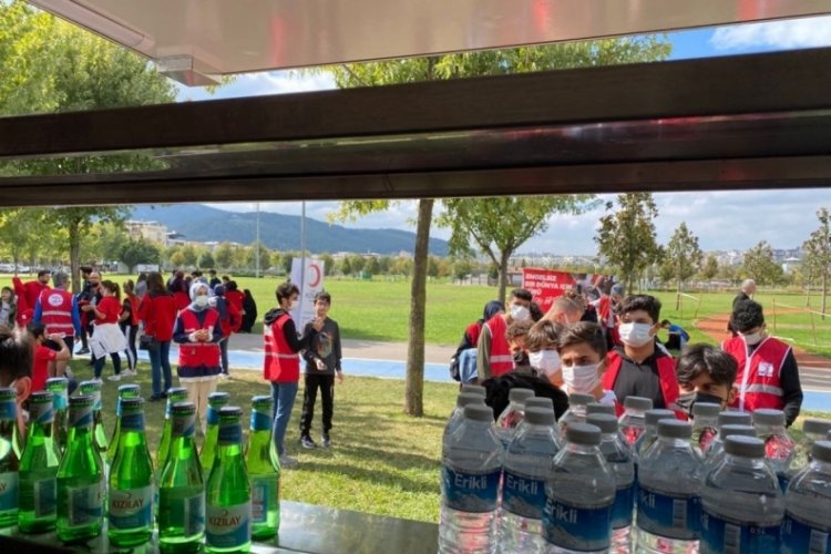 T&uuml;rk Kızılay Bursa Şubesi, Mihraplı Park'ta y&uuml;r&uuml;d&uuml;