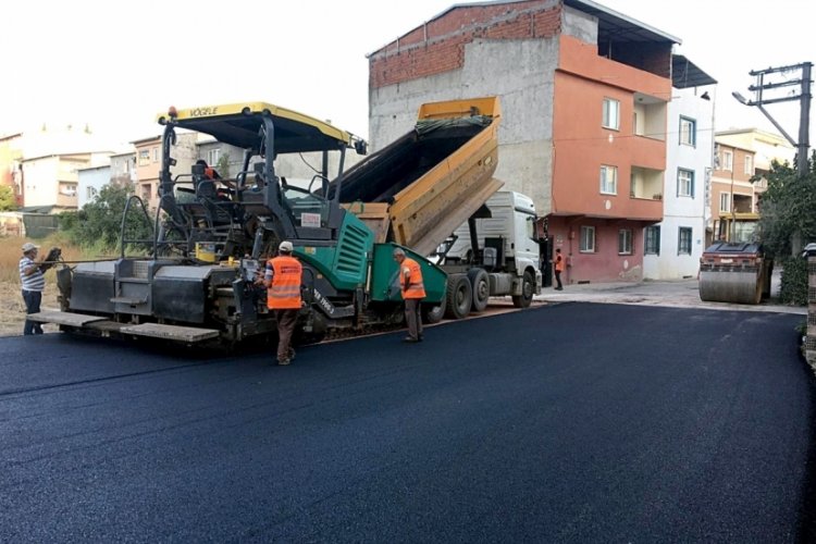 Bursa Osmangazi'de asfalt &ccedil;alışmaları hız kesmiyor