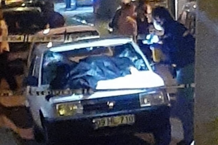Balkondan otomobilin &uuml;st&uuml;ne d&uuml;şen adam hayatını kaybetti