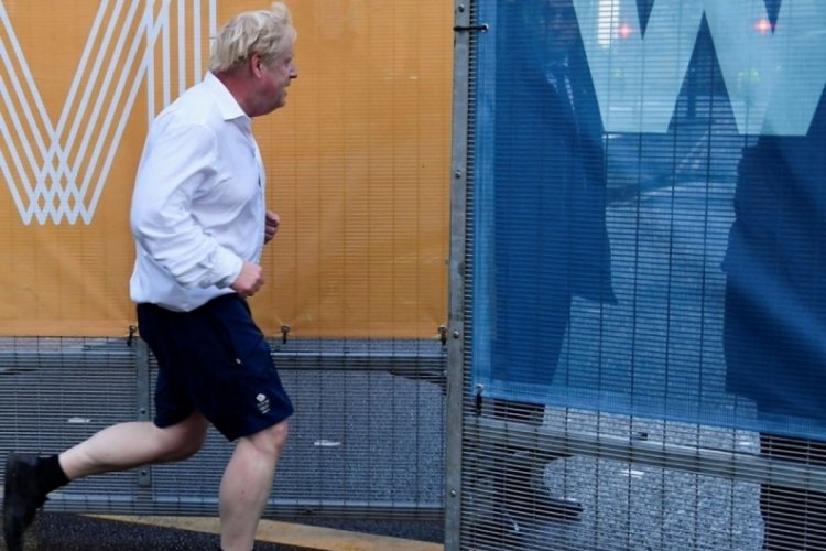 İngiltere Boris Johnson'ı konuşuyor: Soytarı, palya&ccedil;o!