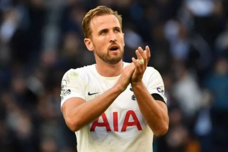 Sir Geoff Hurst: Tottenham, Harry Kane'i satmalı