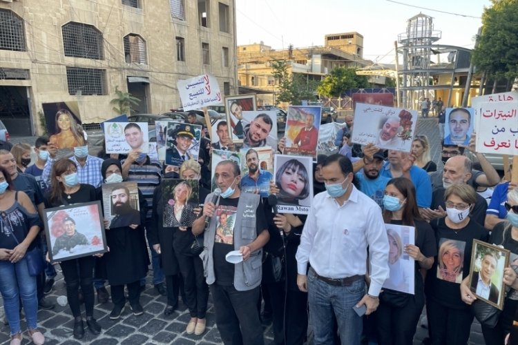L&uuml;bnan patlamasında yakınlarını kaybedenler soruşturmanın kapatılmasından endişe ediyor
