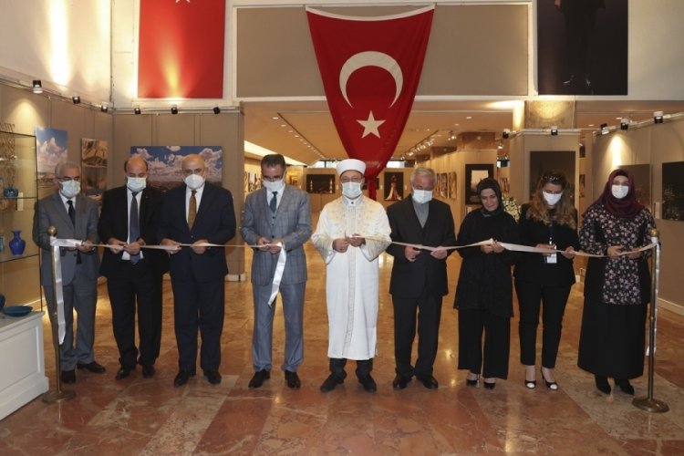 Diyanet İşleri Başkanı Erbaş fotoğraf sergisini a&ccedil;tı