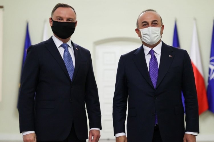 Bakan &Ccedil;avuşoğlu, Polonya Cumhurbaşkanı ile g&ouml;r&uuml;şt&uuml;