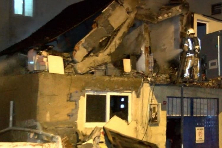 İstanbul &Uuml;mraniye'de iş yerinde &ccedil;ıkan yangında patlamalar yaşandı