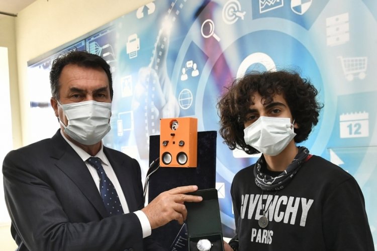 Bursa Osmangazi'de eğitim yatırımları, başarılarla ta&ccedil;lanıyor
