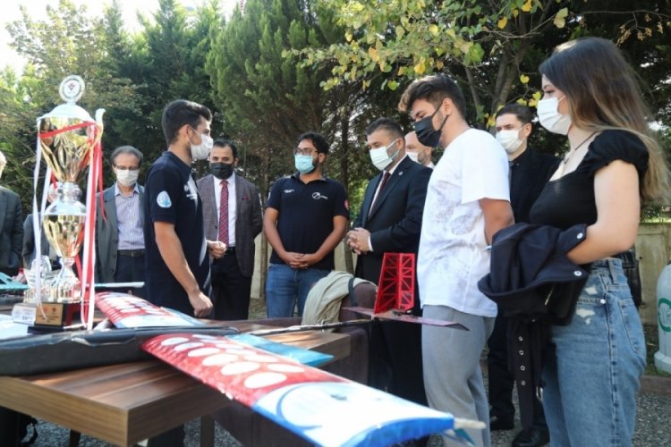 Bursa Teknik &Uuml;niversitesi yerleşkeleri &ouml;ğrencilerle şenlendi