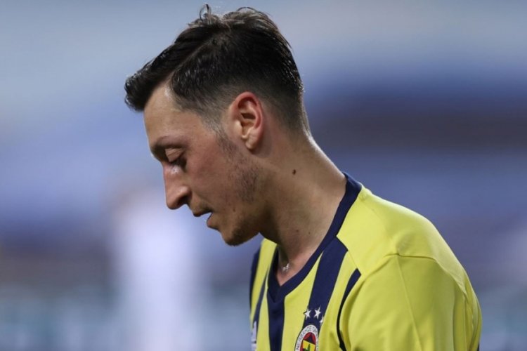 Fenerbah&ccedil;e, Mesut &Ouml;zil ile ilgili iddiaları cevapladı