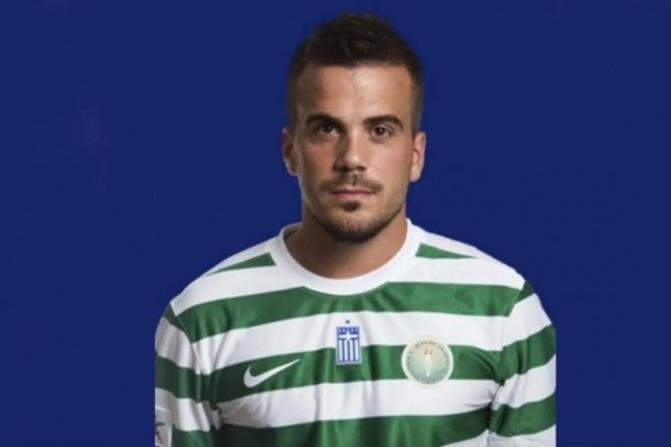 Yunan futbolcu aracında &ouml;l&uuml; bulundu