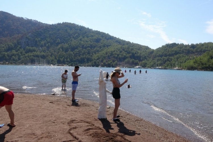İngilizlerin Marmaris'teki g&ouml;zdesi: G&ouml;rmeden d&ouml;nm&uuml;yorlar