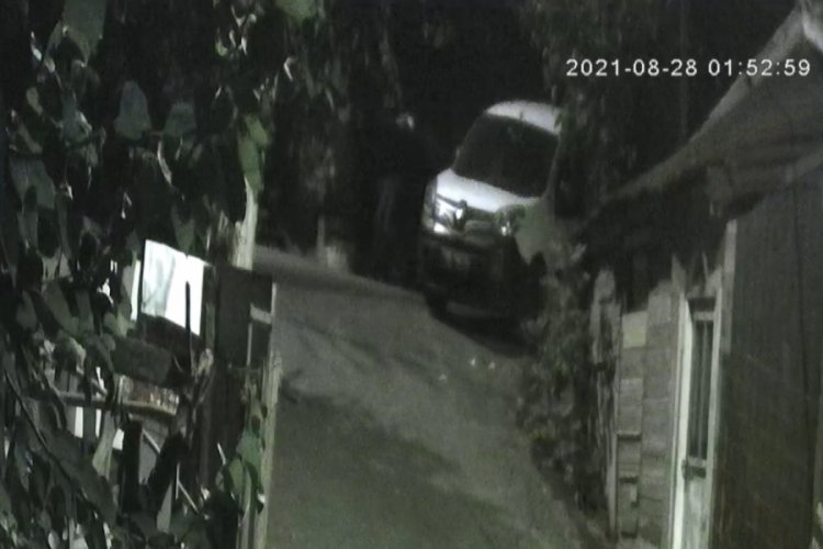 İstanbul Sultangazi'de aracı kimliği belirsiz kişilerce kurşunlandı