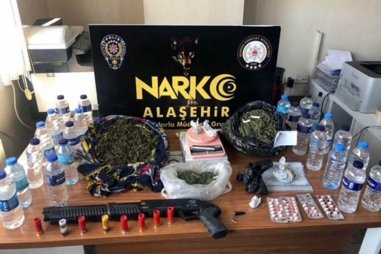 Manisa Alaşehir'de uyuşturucu operasyonu: 12 g&ouml;zaltı