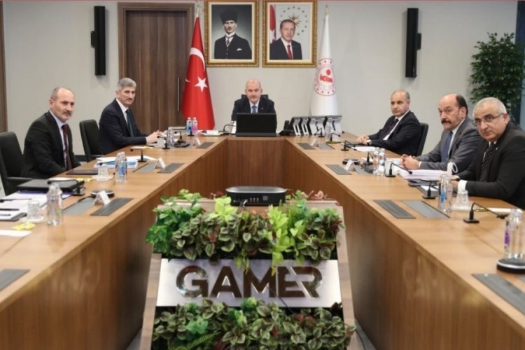 Bakan Soylu 81 ilin emniyet m&uuml;d&uuml;rleriyle g&ouml;r&uuml;şt&uuml;