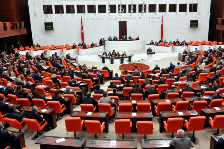 Meclis'te deprem raporu g&ouml;r&uuml;ş&uuml;ld&uuml;