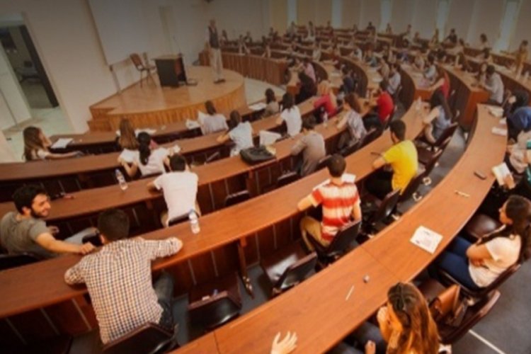 Y&uuml;ksek&ouml;ğrenim burs ve krediler hesaplara yatmaya başladı