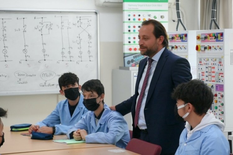 Sanayi kenti Bursa'nın mesleki eğitimi vizyoner projelerle geliştirilecek