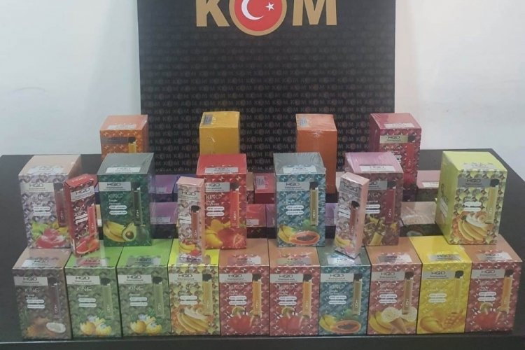 237 adet g&uuml;mr&uuml;k ka&ccedil;ağı elektronik sigara ele ge&ccedil;irildi