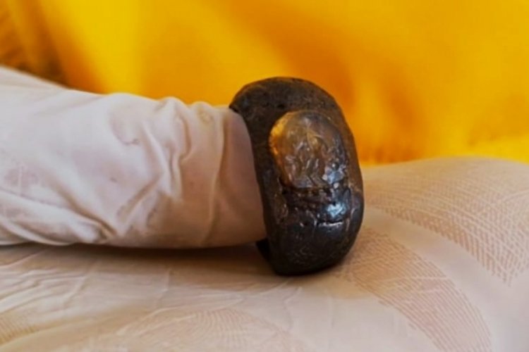 &Ccedil;obanların tanrısı işli y&uuml;z&uuml;k, Karab&uuml;k'te bulundu