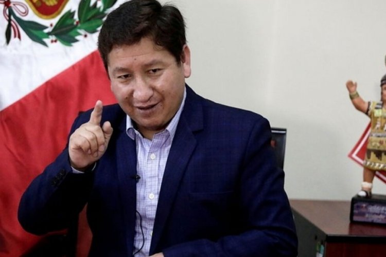 Peru'da başbakan ve kabine istifa etti