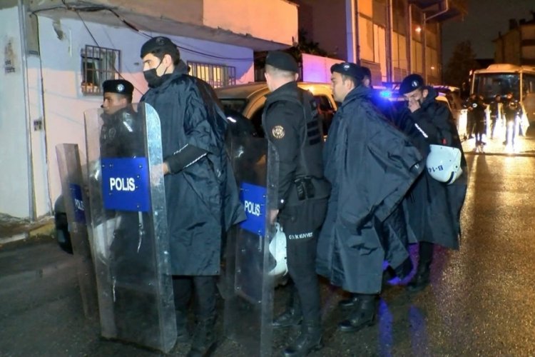 İstanbul Sancaktepe'de &uuml;lkeye ka&ccedil;ak yollarla giren kağıt toplayıcılarına eş zamanlı operasyon &nbsp;