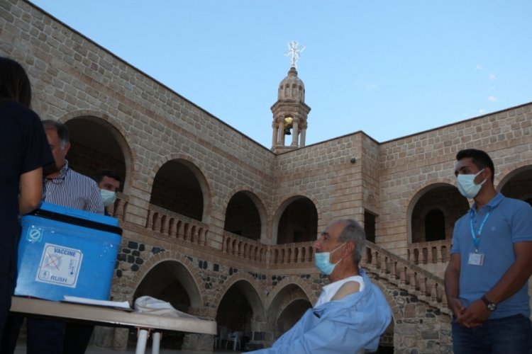 Şırnak'ta cami ve kiliselere aşılama noktaları kuruldu