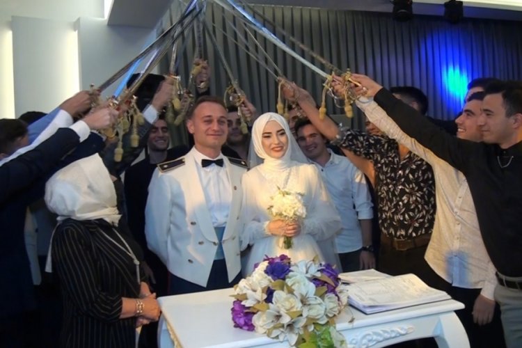 Bursa'da garip d&uuml;ğ&uuml;n