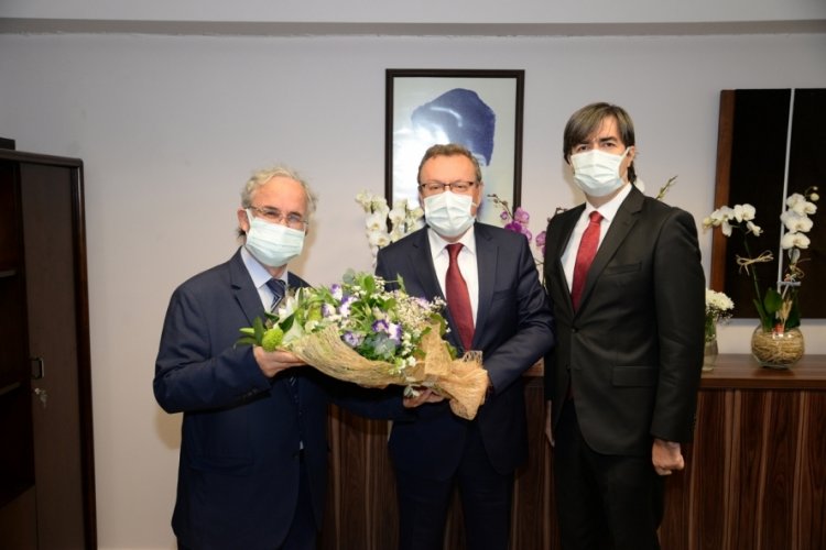 BU&Uuml; Makine M&uuml;hendisliği B&ouml;l&uuml;m&uuml;'nde bayrak değişimi