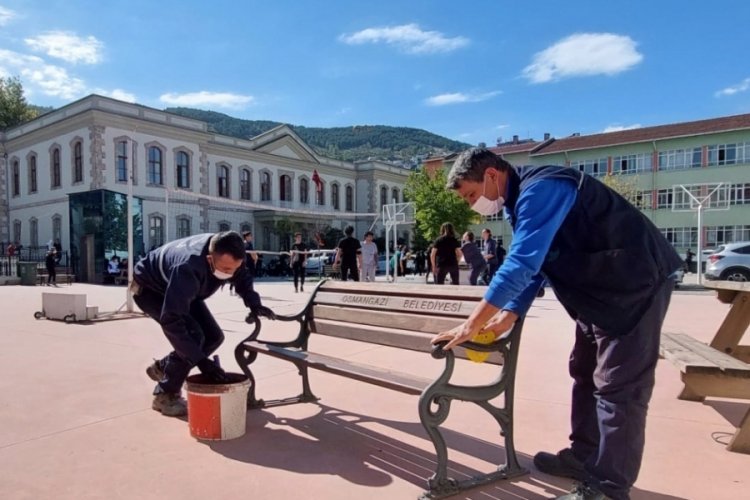 Bursa Osmangazi'den okullarda bakım ve onarım &ccedil;alışması