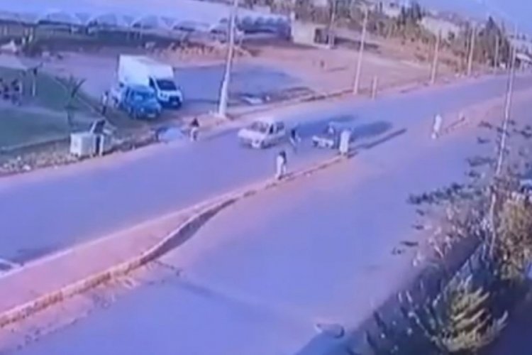 14 yaşındaki &ccedil;ocuk 2 otomobilin altında kaldı, 2 s&uuml;r&uuml;c&uuml; de serbest bırakıldı