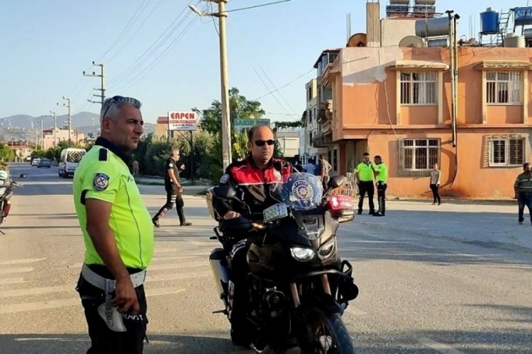 Hatay'da kazayı izlemeye gelen 2 kişi bir anda kavgaya tutuştu
