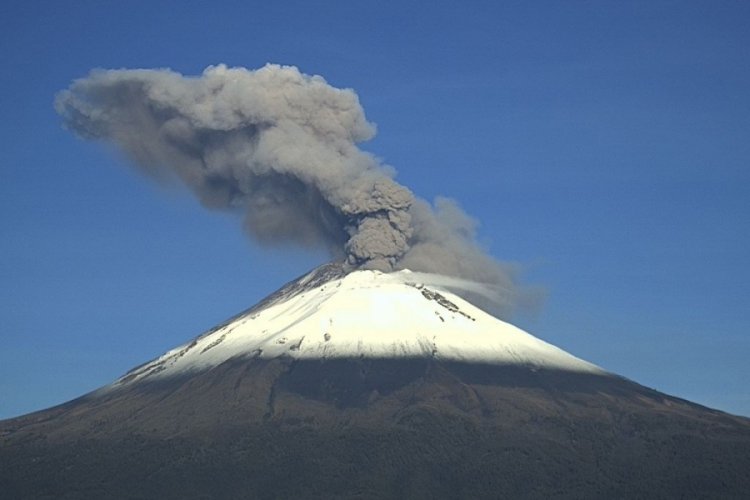 Meksika'daki Popocatepetl Yanardağı'nda 3. patlama