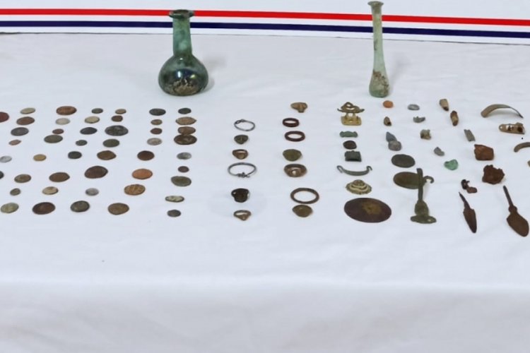 Ankara'da yapılan operasyonda 107 tarihi eser ele ge&ccedil;irildi