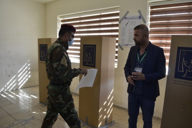 Irak'ta genel se&ccedil;imlerin &ouml;zel oylaması başladı