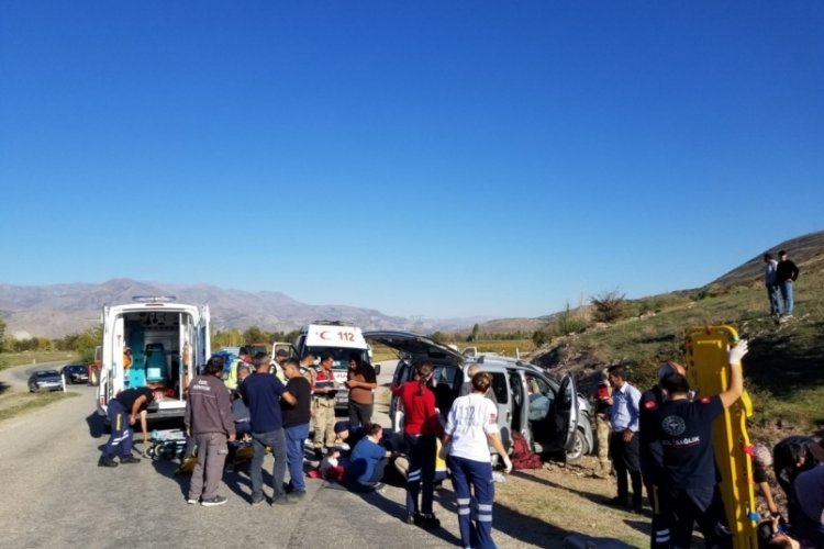 Erzincan'da trafik kazası: 7 kişi yaralandı
