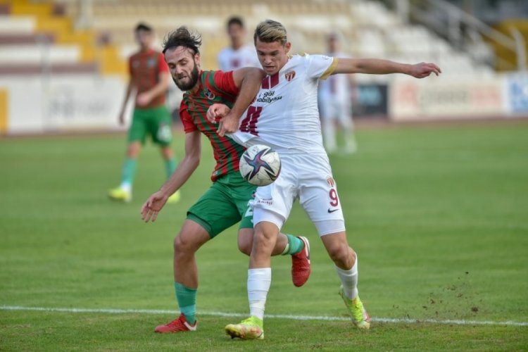 İneg&ouml;lspor, evinde Diyarbekirspor'u 1-0 mağlup etti