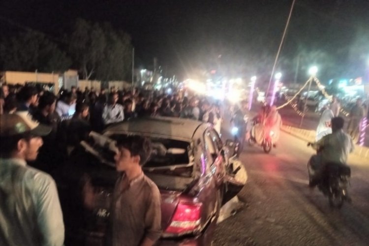 Pakistan'da bombalı saldırıda 3 kişi &ouml;ld&uuml;