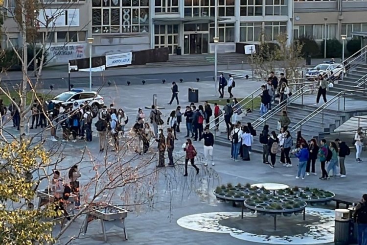 İspanya'da üniversiteye silahlı saldırı