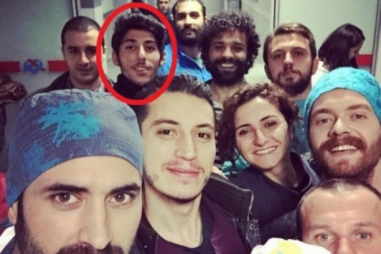 Bursa'da &ouml;ld&uuml;rd&uuml;kleri genci yaktıkları iddia edilen 3 sanığın yargılanmasına başlandı
