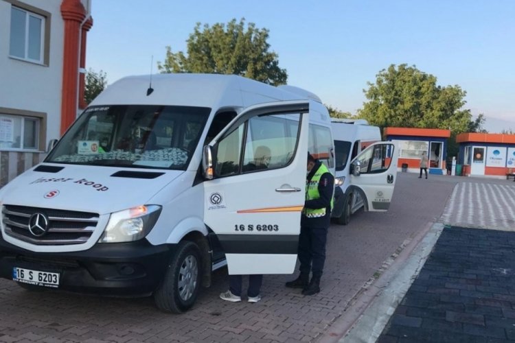 Bursa'da jandarmadan okul servis ara&ccedil;larına denetim