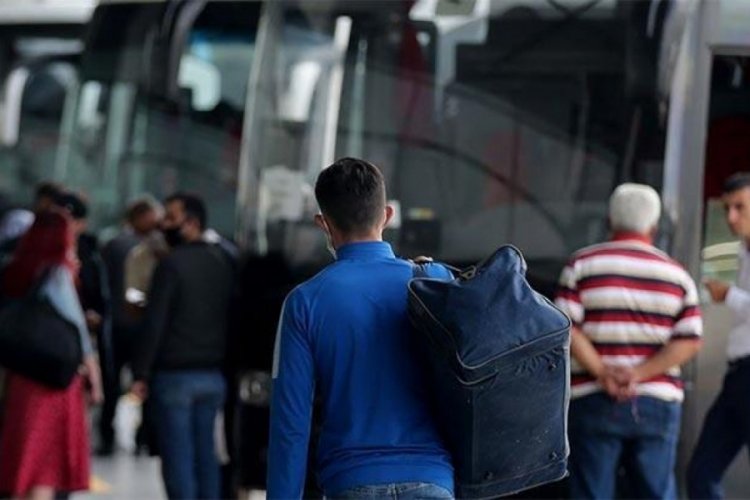 Hakkari'de 18 yaşından k&uuml;&ccedil;&uuml;klere otob&uuml;s ve u&ccedil;ak bileti satışında yasak kararı